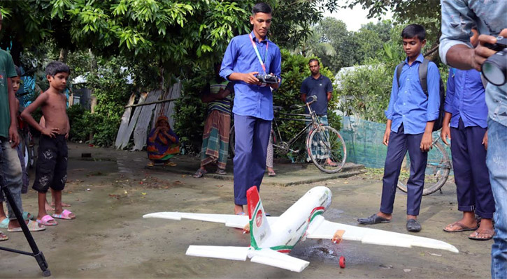 ৪ দিনে ‘প্লেন’ তৈরি করে আকাশে ওড়ালো রাহুল!