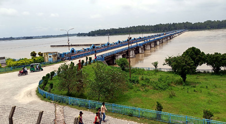 তিস্তা পাড়ে বন্যা পরিস্থিতির সৃষ্টি হয়েছে