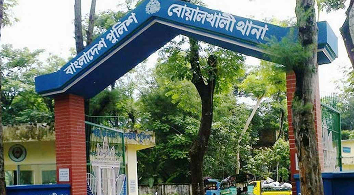 বোয়ালখালীতে গাছের সঙ্গে বেঁধে নারীকে মারধর 