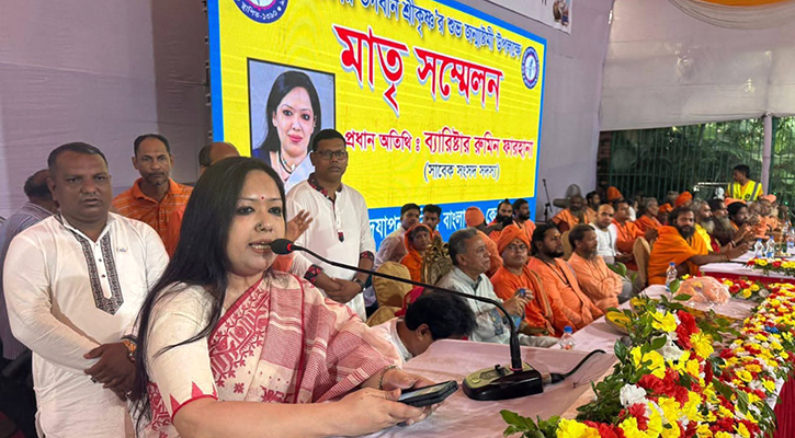 সাম্প্রদায়িকতা থাকলে দেশ বেশি উন্নতি করতে পারে না: রুমিন ফারহানা