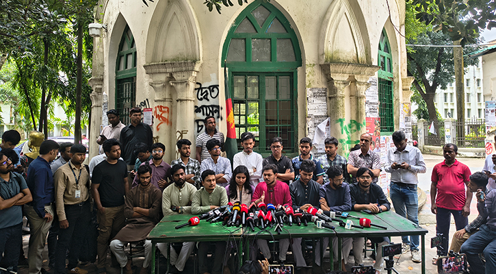 ডাকসু নির্বাচন বানচালের ষড়যন্ত্র হচ্ছে: বিন ইয়ামীন মোল্লা