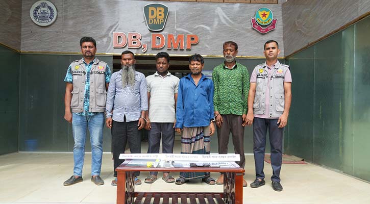 অটোরিকশা থামিয়ে ছিনতাই, চক্রের ৪ সদস্য গ্রেপ্তার