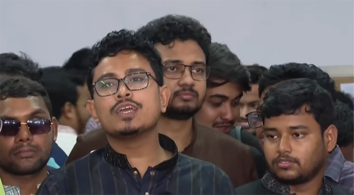ডাকসুর নারী প্রার্থীদের বিরুদ্ধে অপপ্রচার চালানো হচ্ছে: সাদিক কায়েম