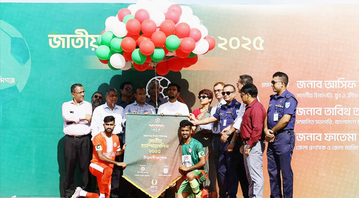 ফুটবলে নতুন করে উন্মাদনা ছড়ানোর প্রত্যয় আসিফের