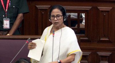 মমতার বক্তব্যে বিরোধীদের নজিরবিহীন হট্টগোল