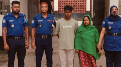 পলাশে সুদের টাকার জন্য যুবককে গলাকেটে হত্যাচেষ্টা, মা-ছেলে গ্রেপ্তার