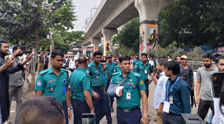 ডাকসু নির্বাচন ঘিরে ঢাকা বিশ্ববিদ্যালয় এলাকা পরিদর্শনে ডিসি মাসুদ আলম