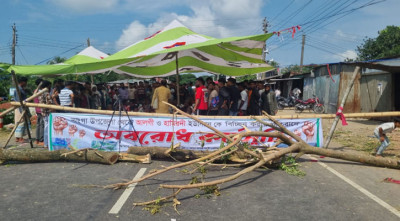 ফরিদপুরে সড়ক অবরোধ, ২১ জেলার সঙ্গে ঢাকার যোগাযোগ বন্ধ