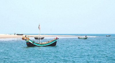 ৩০ জেলেকে ধরে নিয়ে গেল আরাকান আর্মি