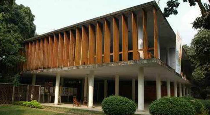 আয়োজকদের একজন ফ্যাসিবাদে সম্পৃক্ত থাকায় ‘শরৎ উৎসব’ স্থগিত: চারুকলা ডিন