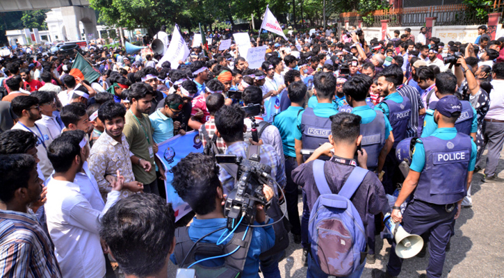 শিক্ষার্থীরা কারো কাছে যাবে না: শিক্ষার্থী প্রতিনিধি