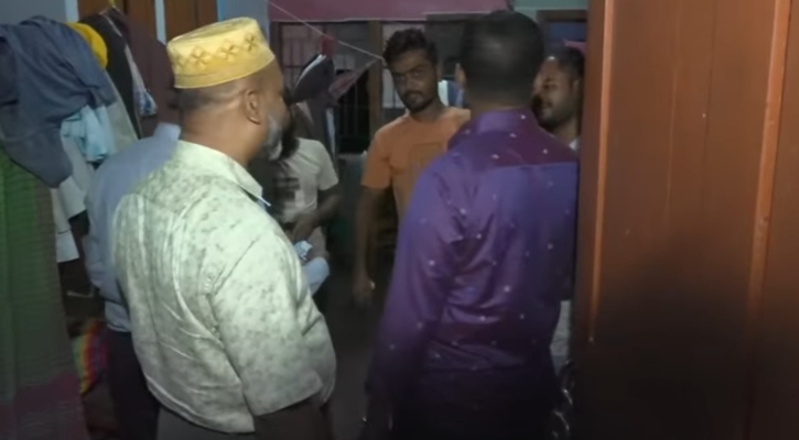 রাকসু: বহিরাগত শনাক্তে হলে হলে তল্লাশি