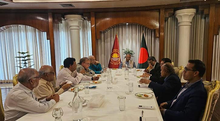 জুলাই সনদে স্বাক্ষর নিয়ে অনিশ্চয়তা, সন্ধ্যায় ‘অতি জরুরি’ বৈঠক