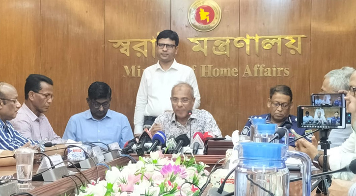 এক সপ্তাহের মধ্যে খুলবে বিমানবন্দরের ই-গেট, কমানো হবে পাসপোর্ট ফি 