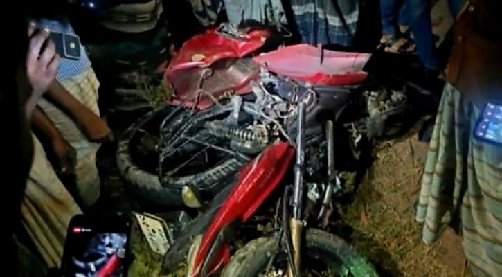 মান্দায় মোটরসাইকেল দুর্ঘটনায় দুই বন্ধুর মৃত্যু